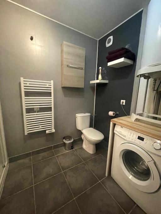 Grand Studio Avec Coin Nuit, Proche Mer Et Montagnes Roquebrune-sur Argens Kültér fotó